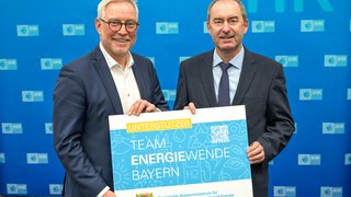 Konferenz - IHK-Hauptgeschäftsführer  mit Bayerns Wirtschaftsminister Hubert Aiwanger.